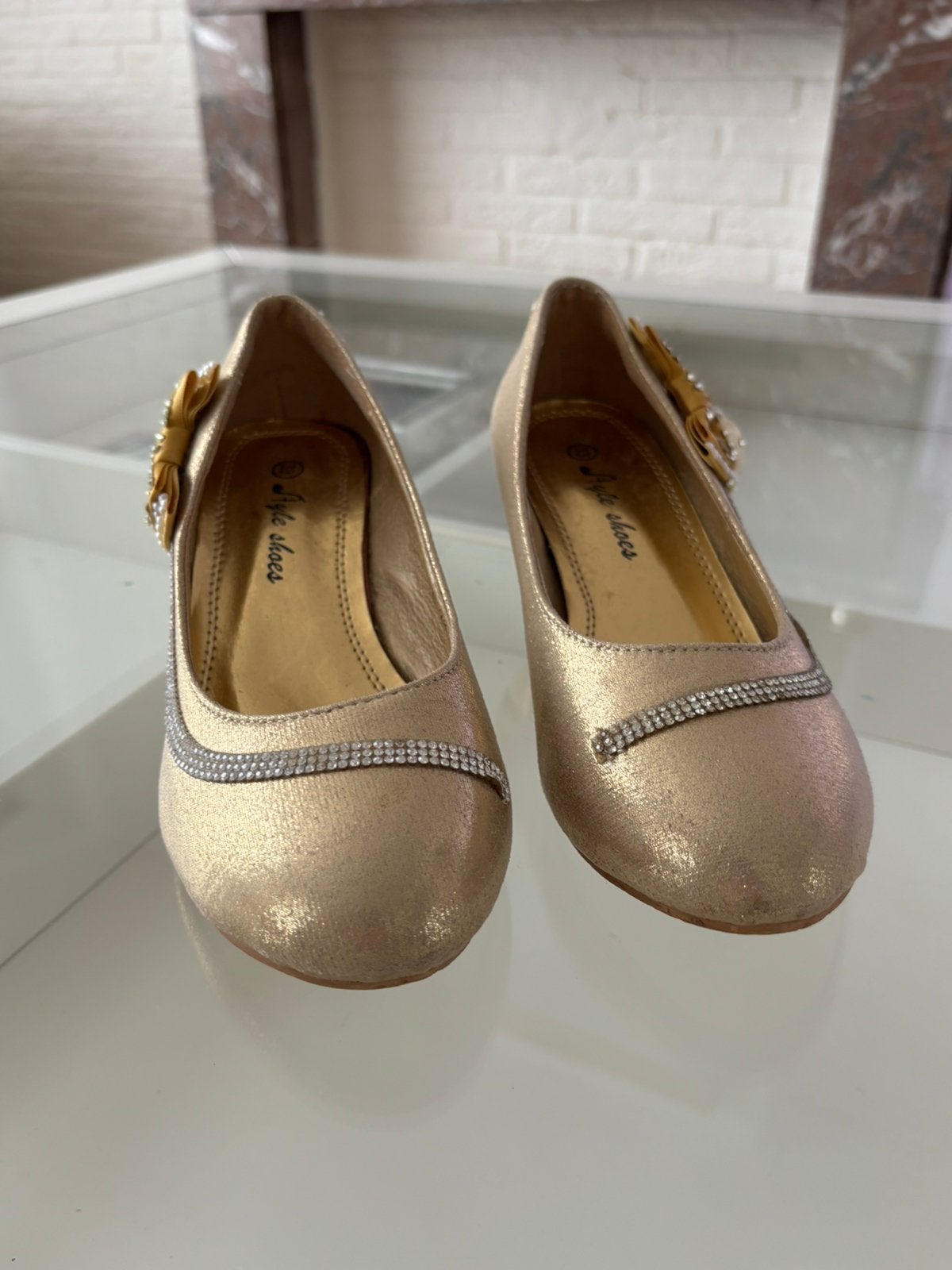 Goudkleurige meisjesschoenen mt. 33, Kinderen en Baby's, Babykleding | Schoentjes en Sokjes, Schoentjes, Meisje, Ophalen of Verzenden