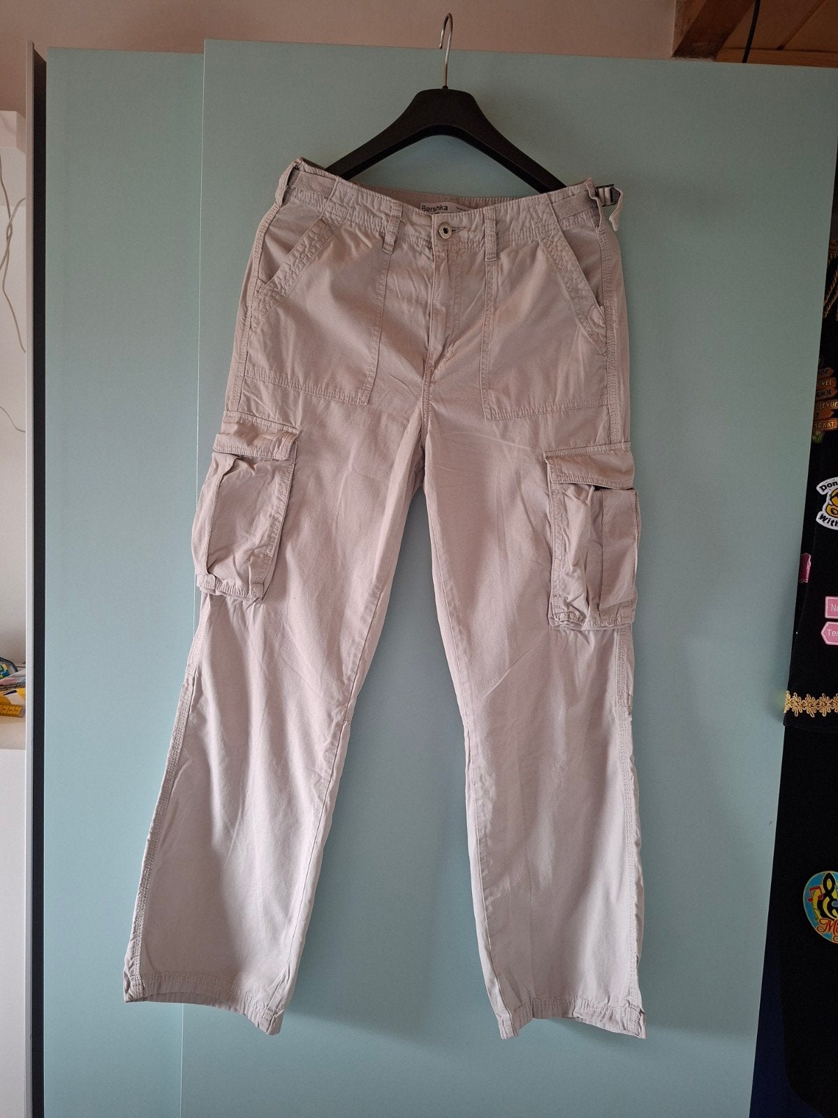 Bershka Cargo Broek - Maat 38 (M), Maat 38/40 (M), Beige, Lang, Gedragen
