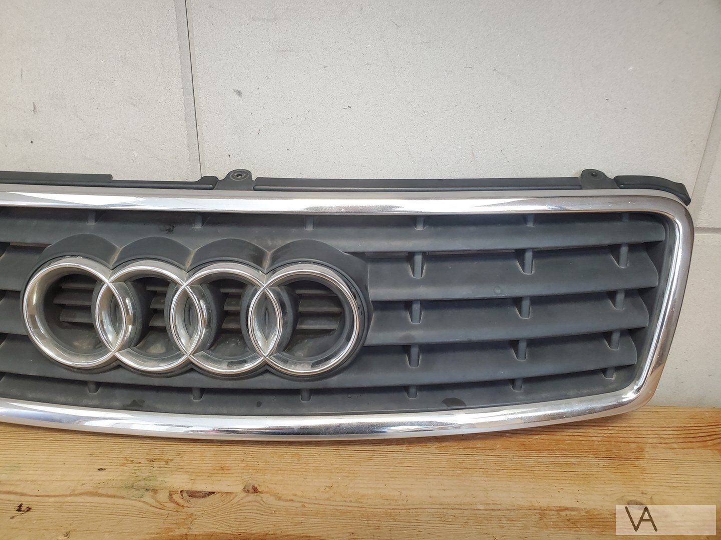 Audi A4 cabrio cabriolet b6 2002 - 2006 grille in bumper €99, Gebruikt, -, -, -
