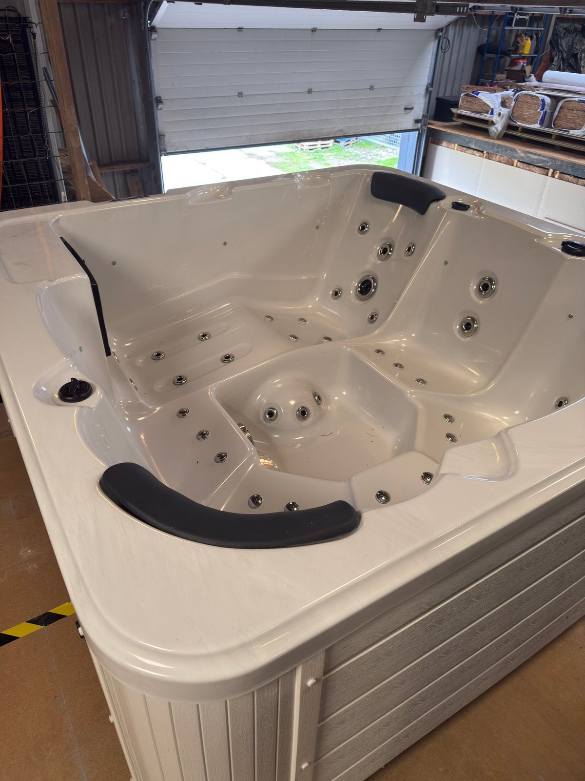 6 persoons 200 x 200 Balboa jacuzzi vijver zwembad, Tuin en Terras, Ophalen, Nieuw