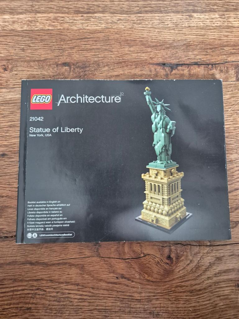 Lego architecture 21042 - vrijheidsbeeld, Ophalen of Verzenden, Zo goed als nieuw