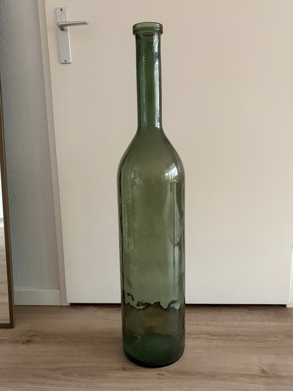 Grote groene flesvaas van gerecycled glas - 101cm hoog, Huis en Inrichting, Ophalen, 101 cm, Groen, Gerecycled glas