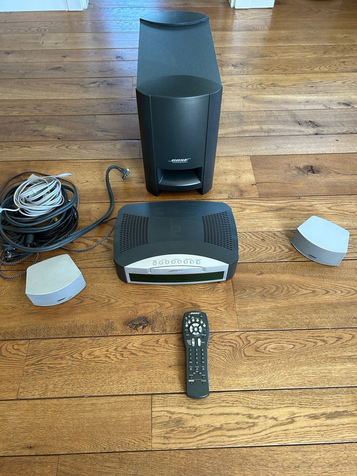 Bose 321 Media Center - Compleet en in zeer goede staat, Overige merken, 2.1-systeem, Ophalen of Verzenden, Zo goed als nieuw