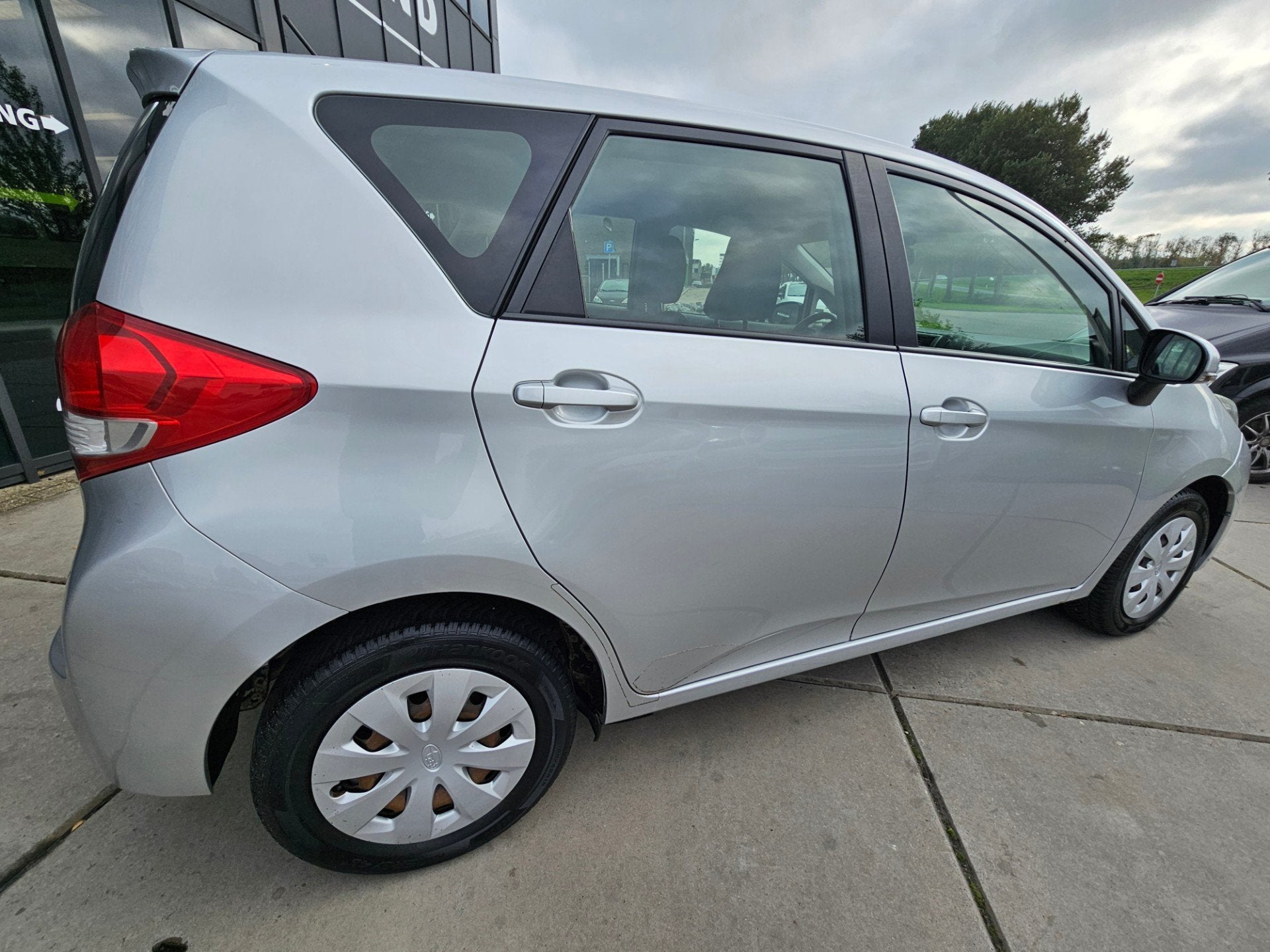 Subaru Trezia 1.3 Intro - Airco - Electr Ramen -, Auto's, Voorwielaandrijving, Euro 5, Zwart, Bedrijf
