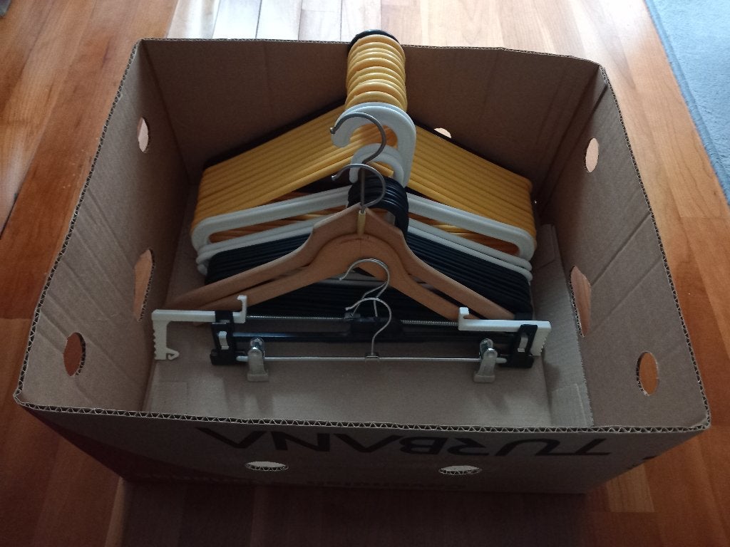 Kleerhangers, Ophalen, Zo goed als nieuw, Kunststof, Volwassenen