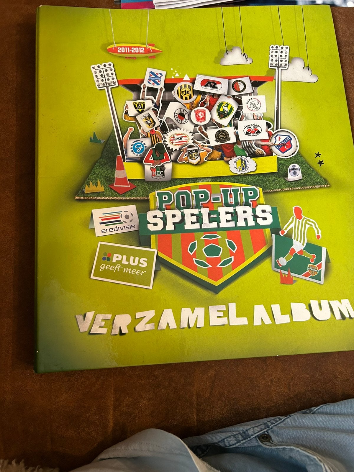 Voetbal plaatjes album 2011-2012, Ophalen of Verzenden, Zo goed als nieuw, Overige binnenlandse clubs, Poster, Plaatje of Sticker