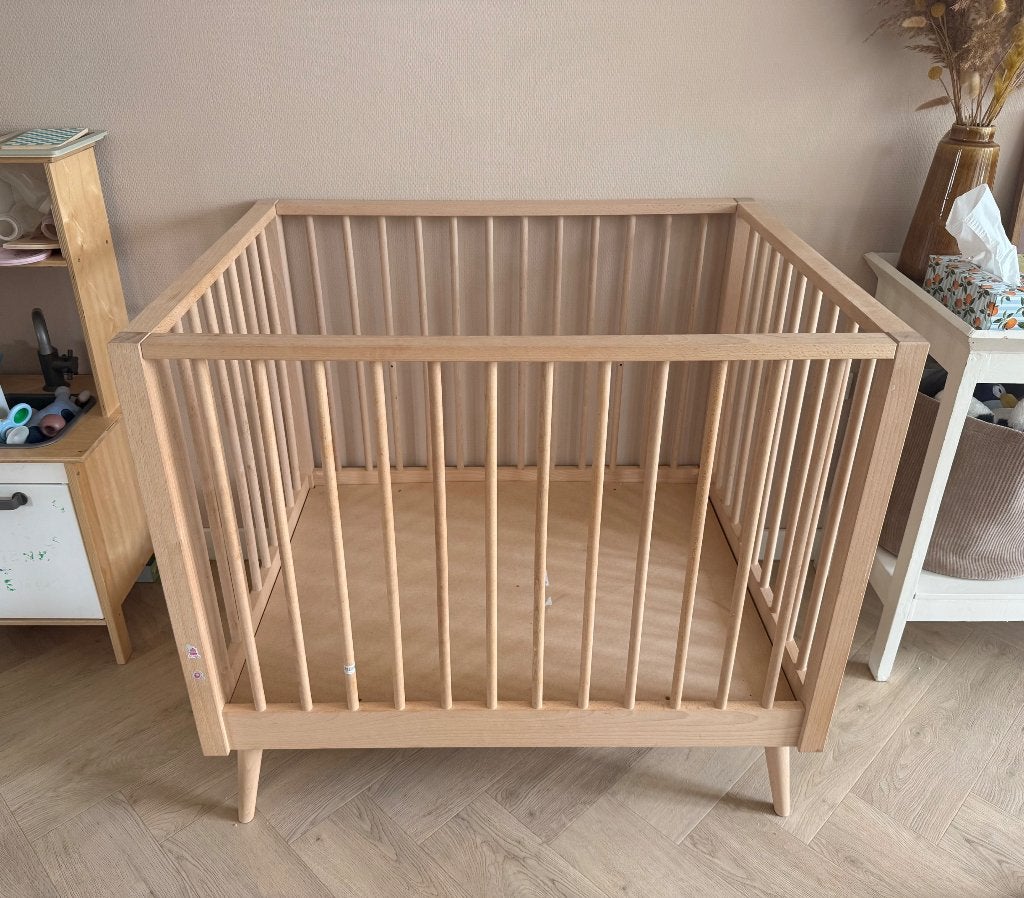 Houten box, Kinderen en Baby's, Ophalen, Gebruikt, Vierkant, In hoogte verstelbaar
