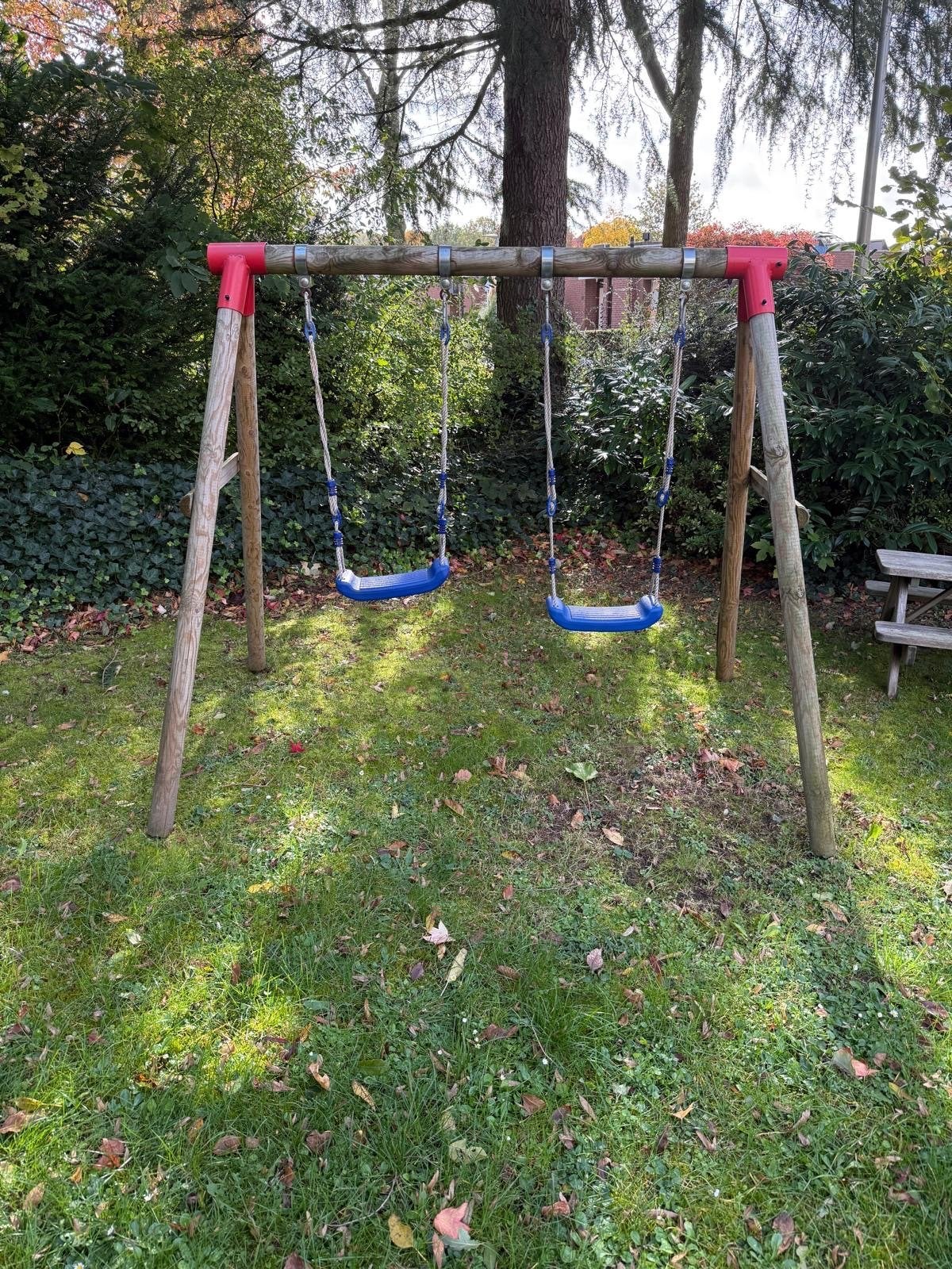 Houten schommel met twee zitjes, Ophalen, Gebruikt, Schommel