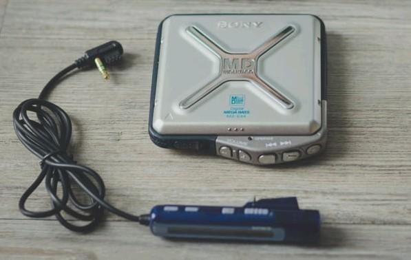 Sony MZ-E44 Minidisc-speler -  MD Walkman Megabass, Audio, Tv en Foto, Walkmans, Discmans en Minidiscspelers, Ophalen of Verzenden