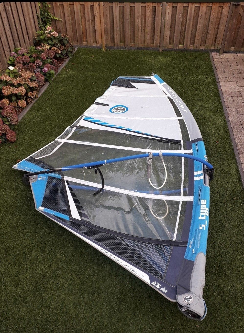 North Sails S-type 6.6, Ophalen, Zo goed als nieuw, Mast