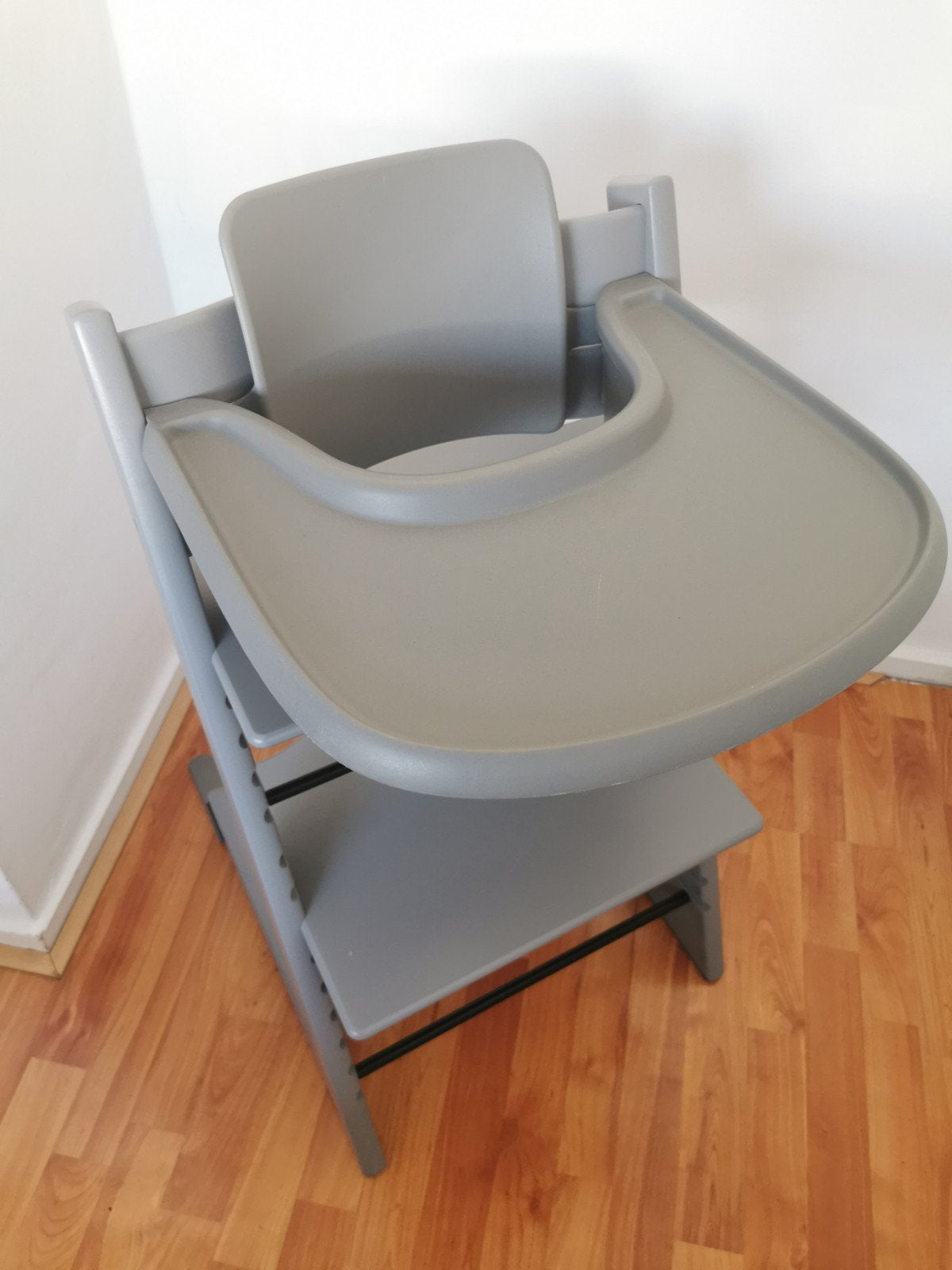 COMPLETE Stokke Tripp Trapp Kinderstoel Storm Grey triptrap, Kinderen en Baby's, Kinderstoelen, Ophalen, Zo goed als nieuw, Meegroeistoel