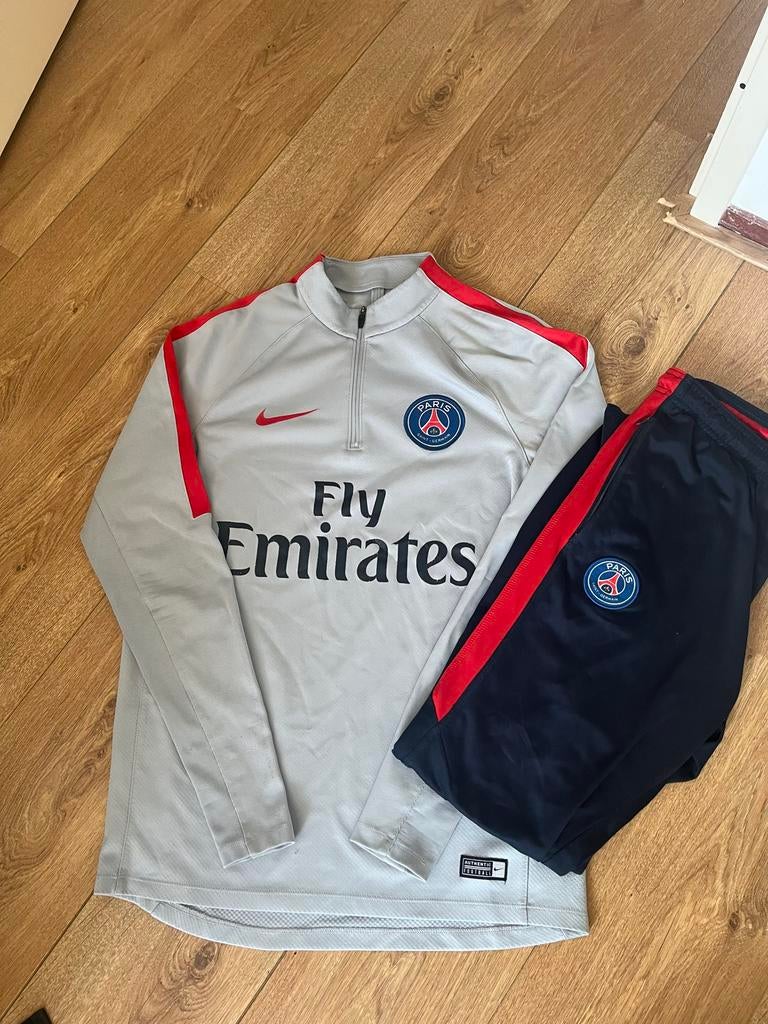 PSG Trainingspak Nike Maat M, Maat M, Ophalen of Verzenden, Zo goed als nieuw, Trainingspak