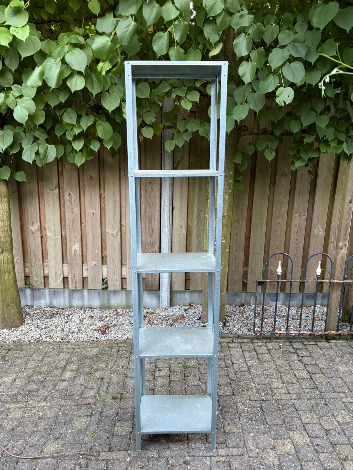 Stellingkast, Ophalen, Gebruikt