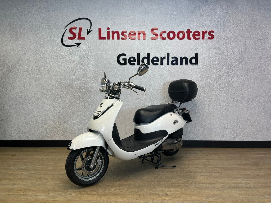 Sym Cello 125 Bouwjaar 2014, Allo, Zo goed als nieuw, Benzine, 125 cc