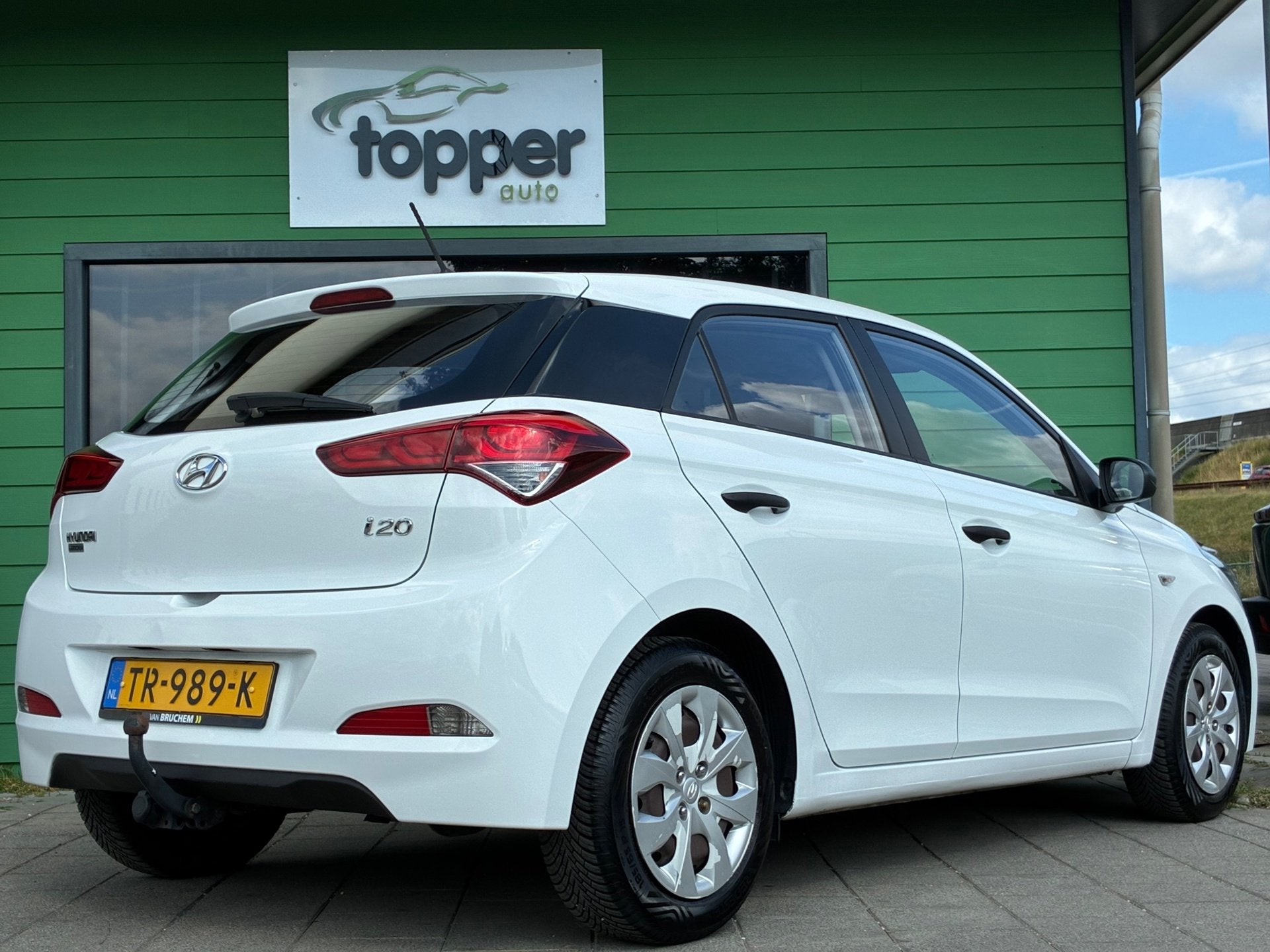 Hyundai I20 1.2 LP i-Drive|Nieuwe APK|Elektrische Ramen|Trek, Auto's, Euro 6, 4 cilinders, Wit, Bedrijf