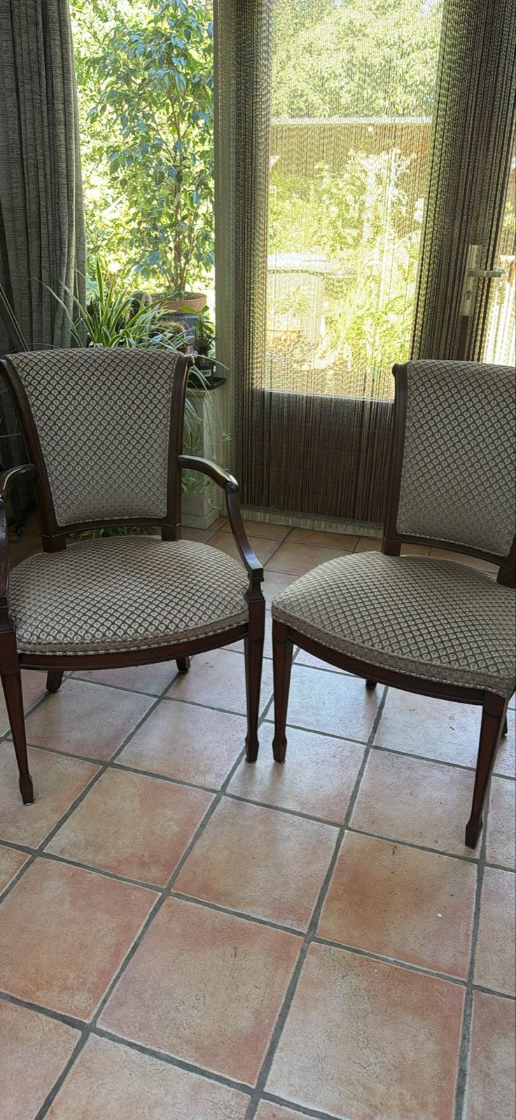Set van 6 kwaliteitsstoelen, waarvan 2 met armleuning, Antiek en Kunst, Ophalen