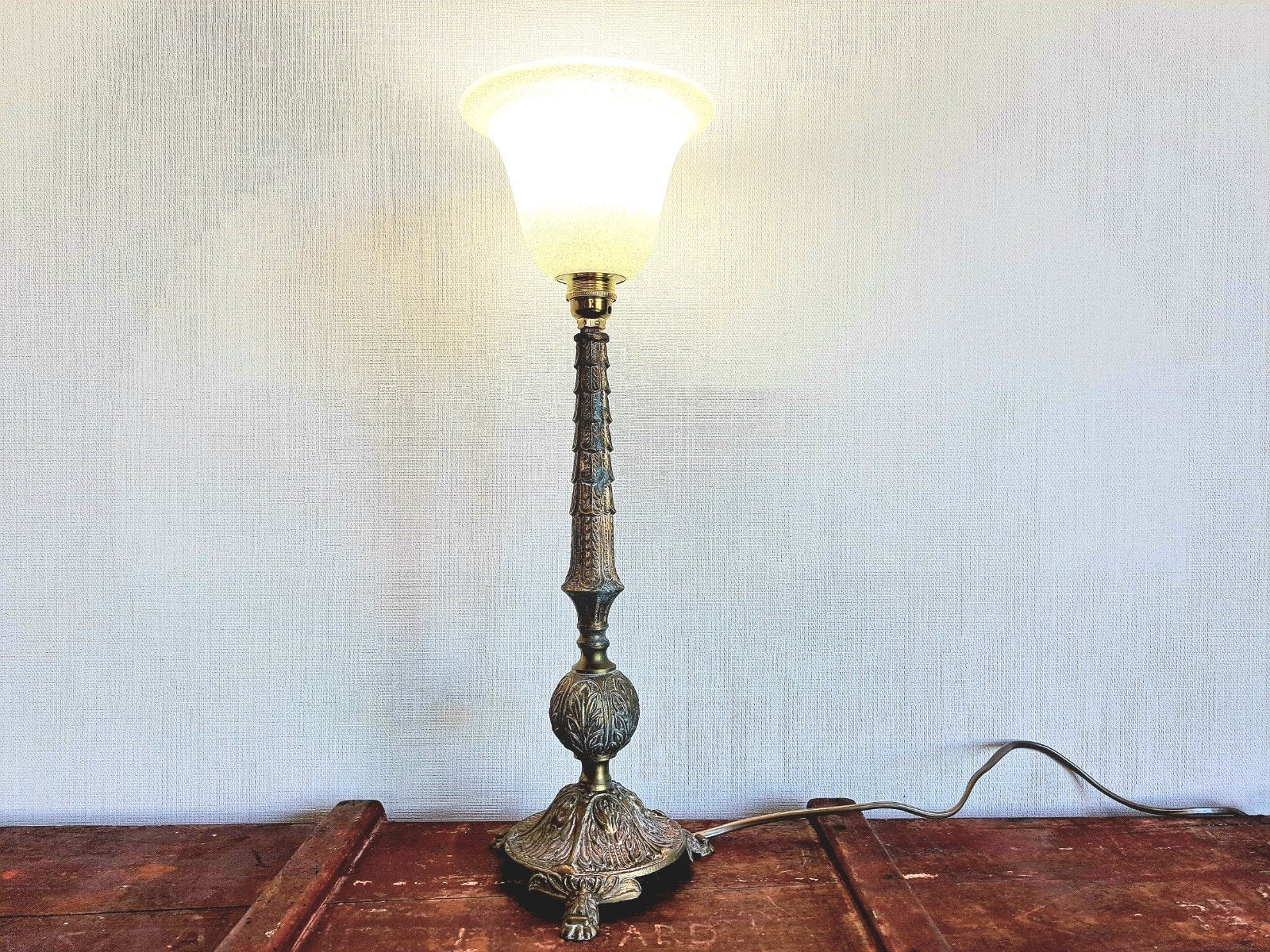 Antieke Art Nouveau Tafellamp met Glazen Kap, Antiek en Kunst, Antiek | Lampen, Ophalen of Verzenden