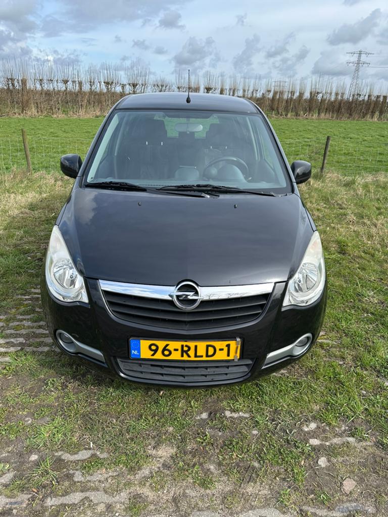 Opel Agila 1.2 16V 69KW 2011 Zwart|cruise|airco|trekhaak|, Auto's, Voorwielaandrijving, Euro 5, Stof, 40 €/maand