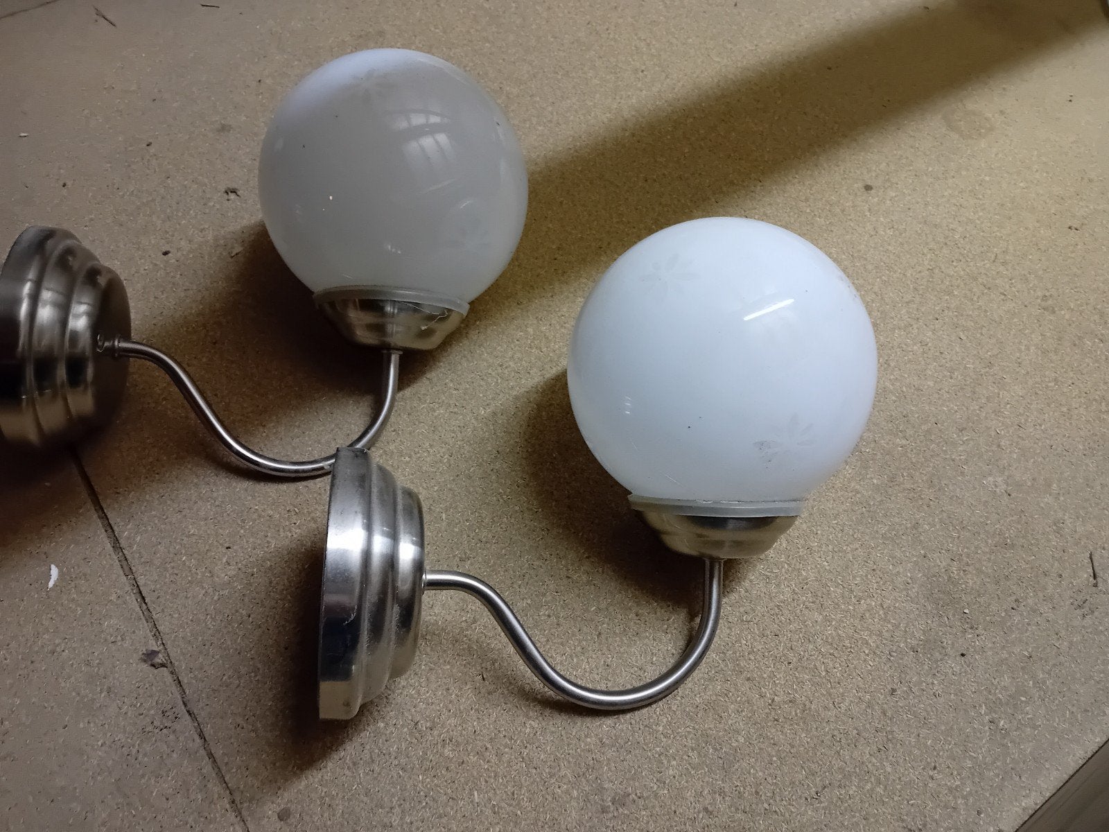 Set van 2 wandlampen met glazen bollen, Ophalen of Verzenden, Gebruikt, Glas