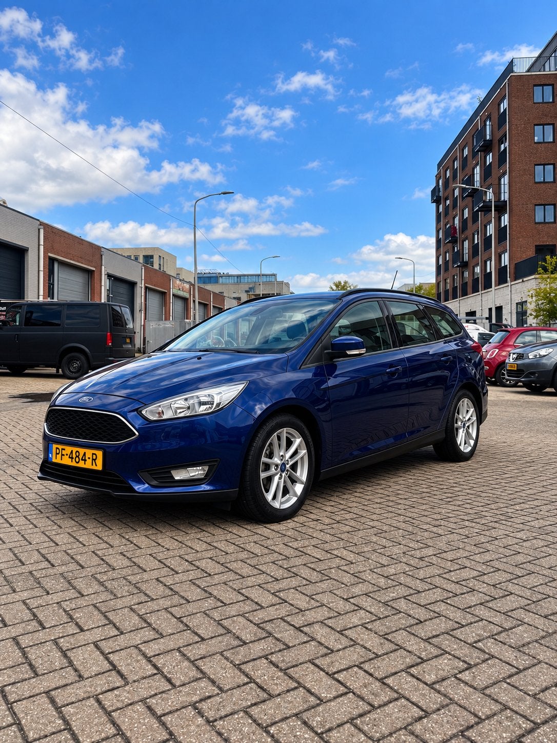 Ford Focus Wagon 1.0 EcoBoost 125PK | DISTRIBUTIE VERVANGEN, Auto's, Zwart, Blauw, Handgeschakeld, 1216 kg