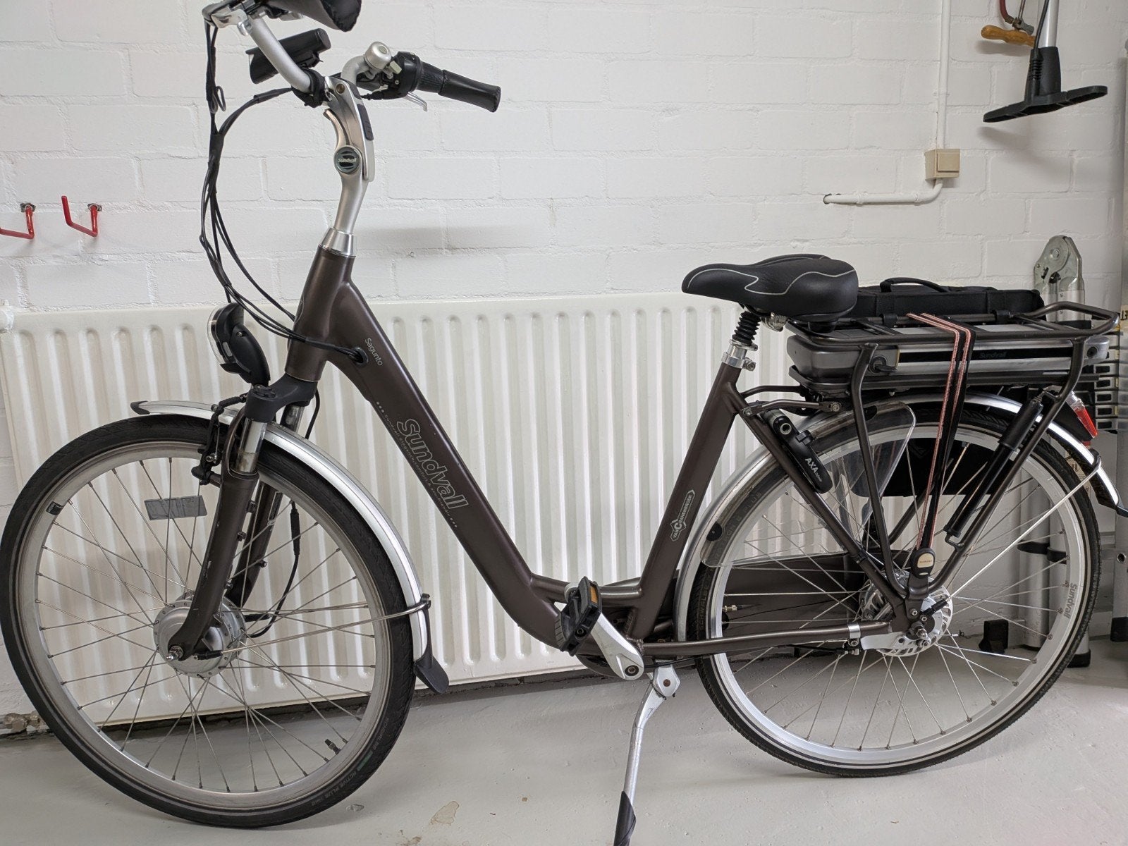 Elektrische dames fiets, in goede staat., Gebruikt, 51 tot 55 cm, 30 tot 50 km per accu, Ophalen