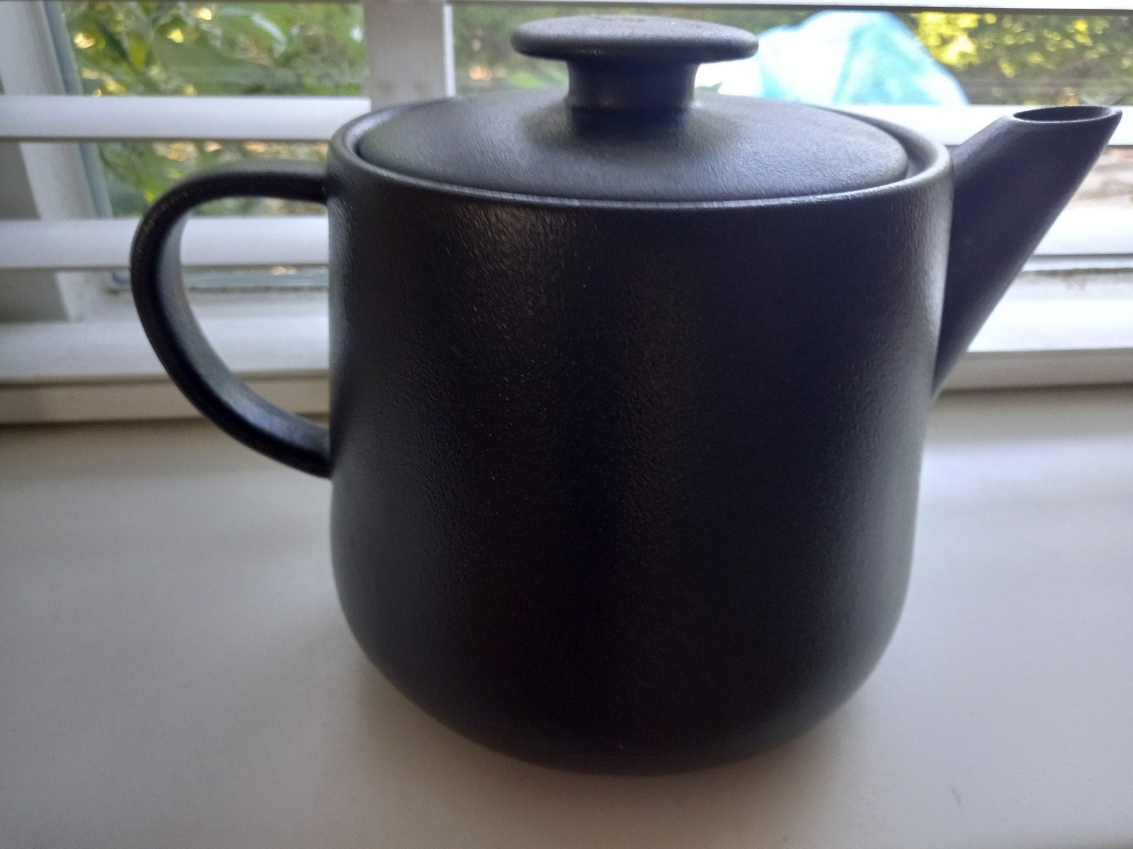 Hema theepot - keurige staat, Theepot/fluitketel, Ophalen of Verzenden, Zo goed als nieuw, Zwart