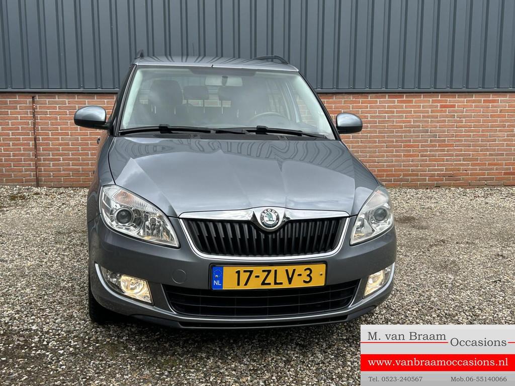 Skoda Fabia Combi 1.2 TSI Elegance ECC/Audio/Trekhaak/, Auto's, Voorwielaandrijving, Euro 5, 86 pk, 4 cilinders