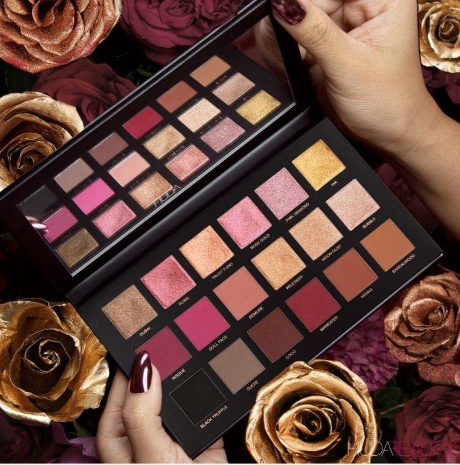 Huda beauty palatte, Ophalen of Verzenden, Gebruikt, Zwart, Gehele gezicht