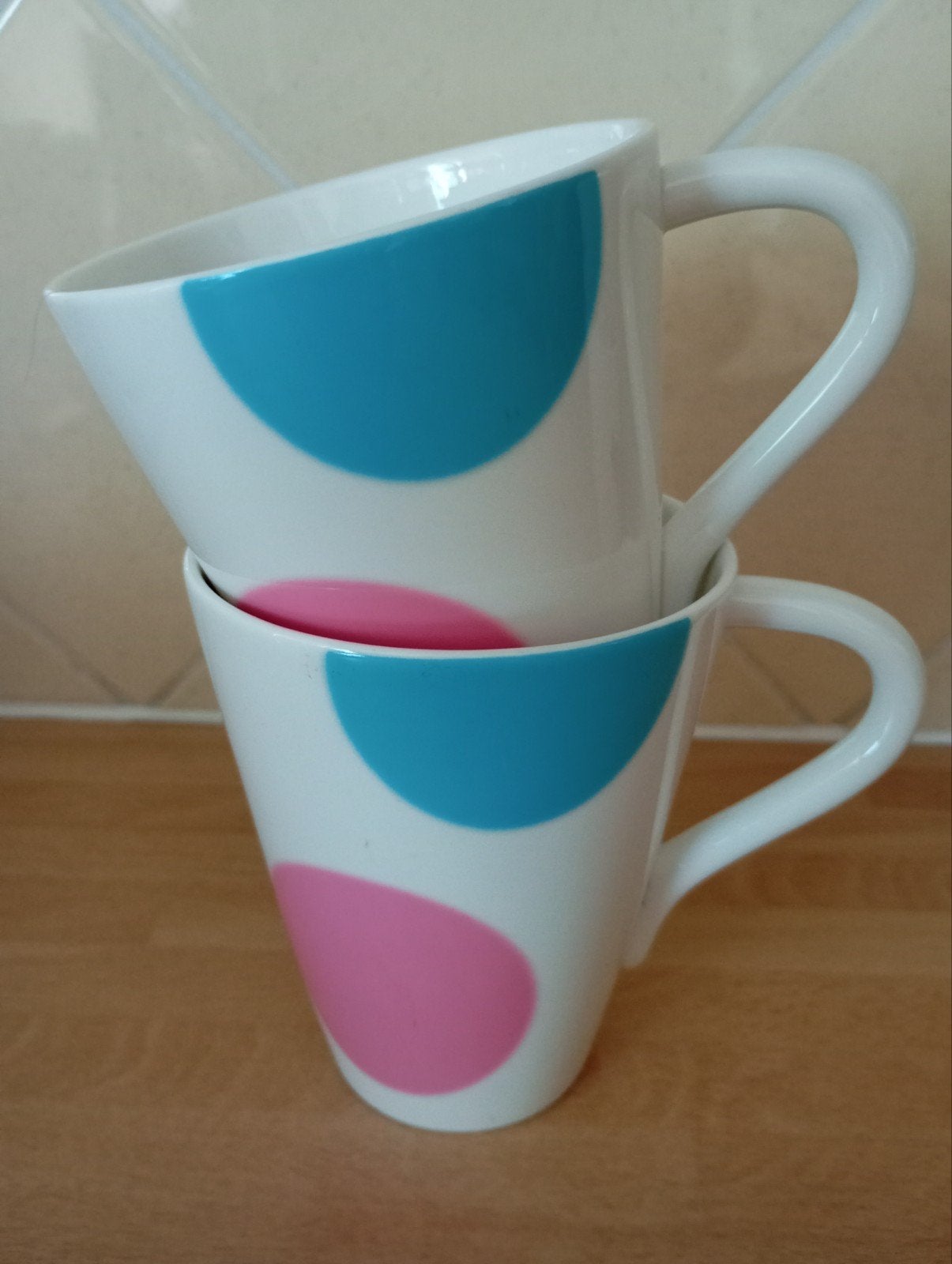 2 Mokken Villeroy & Boch, Ophalen of Verzenden, Zo goed als nieuw, Overige stijlen, Kop(pen) en/of Schotel(s)