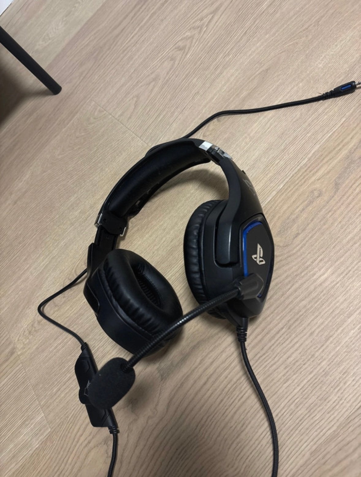 Gaming headset Trust, Computers en Software, Headsets, Ophalen of Verzenden, Gaming headset, Zo goed als nieuw