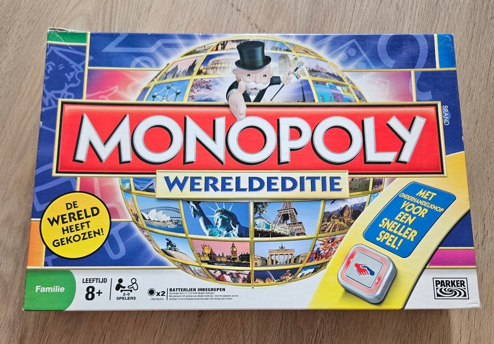 Monopoly Wereldeditie  Het klassieke spel in een nieuw jasje, Hobby en Vrije tijd, Drie of vier spelers, Ophalen, Gebruikt, Parker