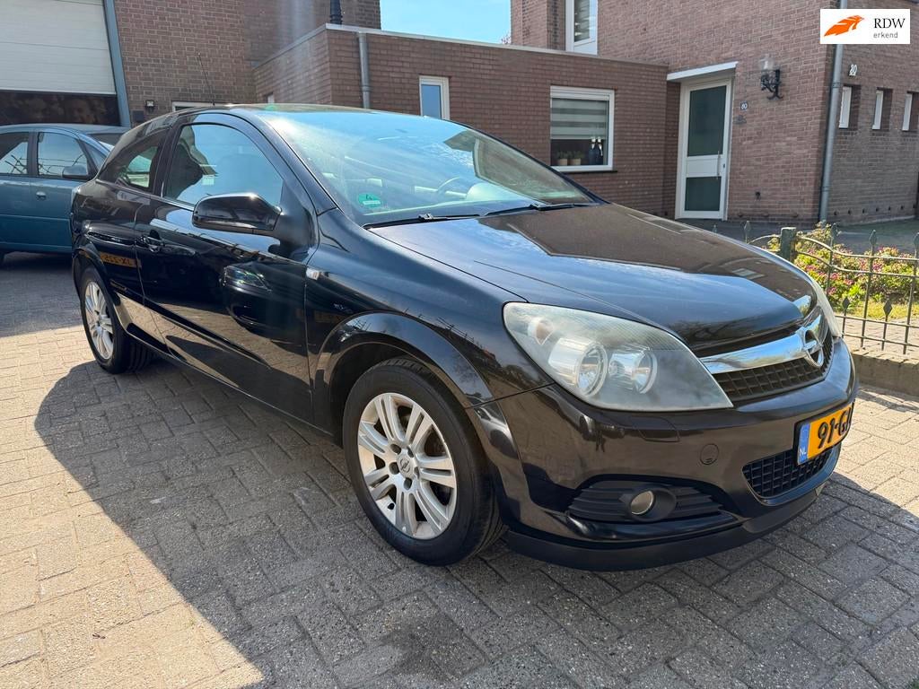 Opel Astra GTC 1.8 Cosmo, Auto's, Voorwielaandrijving, Gebruikt, 4 cilinders, 1165 kg