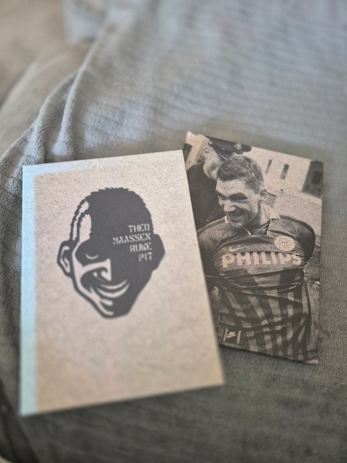 Theo Maassen - Ruwe Pit DVD, Gebruikt, Vanaf 12 jaar, Inclusief doosje, Ophalen of Verzenden