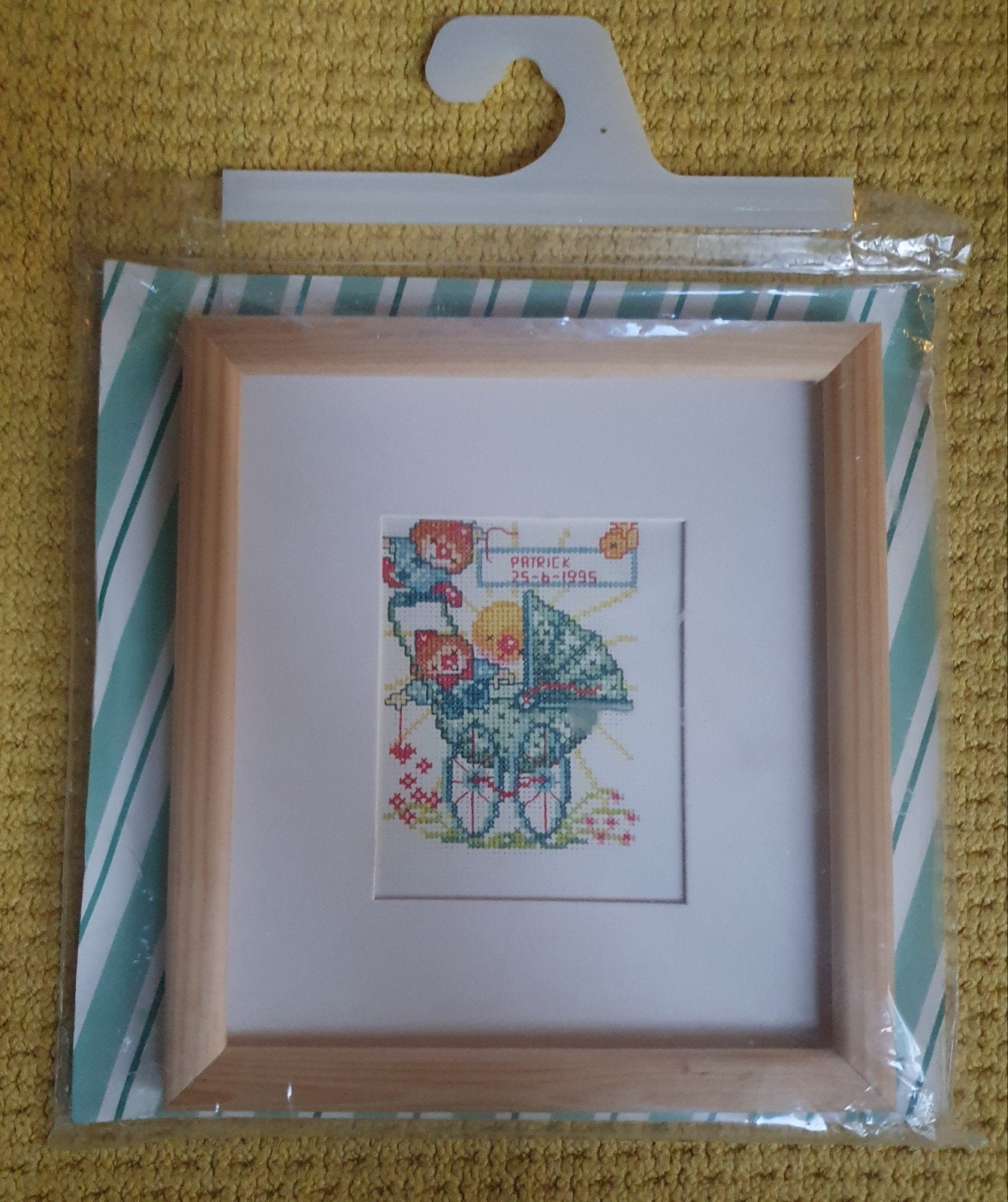 nieuw! zeldzaam lanarte baby geboorte borduurpakket + lijst, Verzenden, Nieuw, Handborduren, Borduurpakket