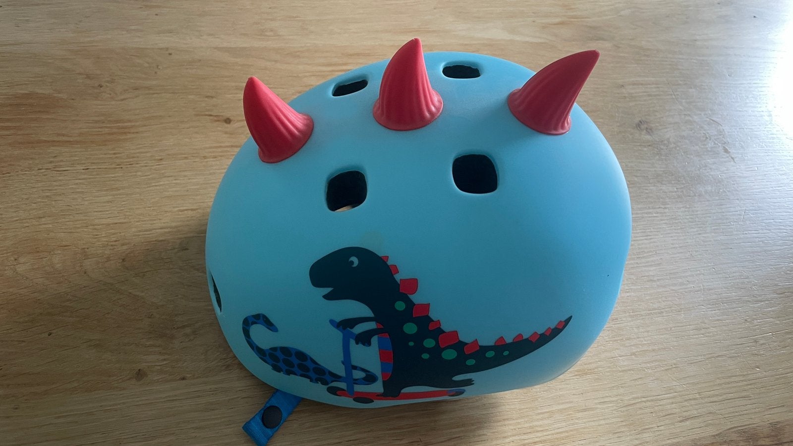 Micro kinderhelm met dinosaurus en hoorns, Ophalen of Verzenden, Nieuw, Overige maten, Jongen of Meisje