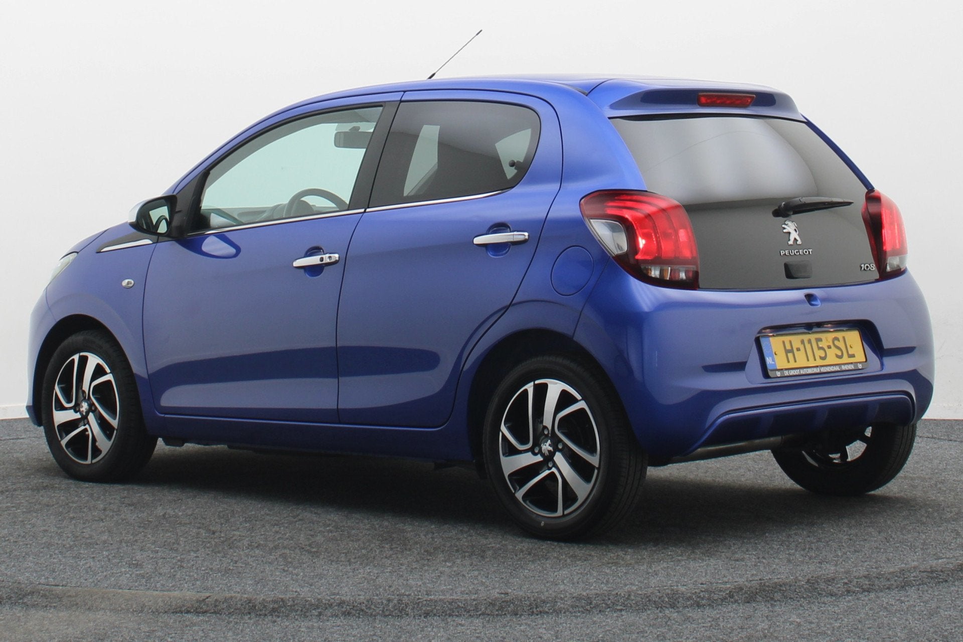 Peugeot 108 1.0 e-VTi Allure Camera, Apple Carplay, Keyless,, Voorwielaandrijving, Stof, Gebruikt, Origineel Nederlands