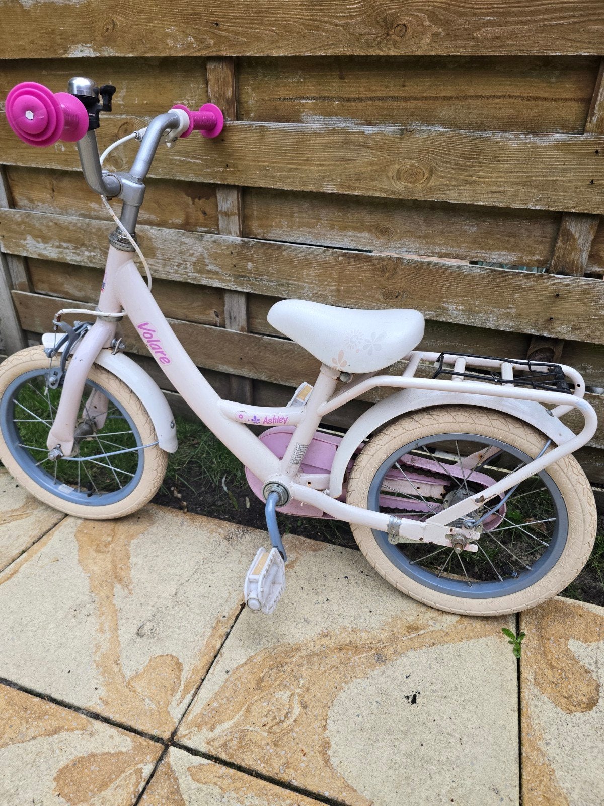 Kinderfiets meisje 14 inch met zijwieltjes en poppenzitje, Fietsen en Brommers, Ophalen, Terugtraprem, Zijwieltjes, Gebruikt
