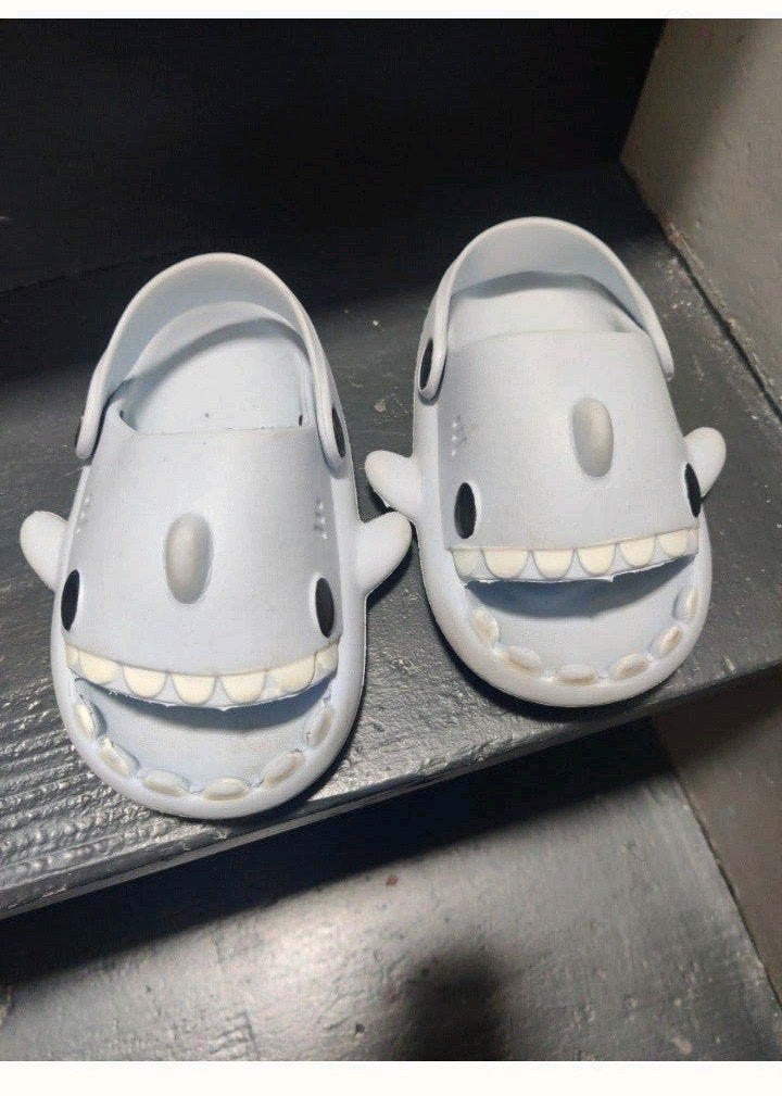 Leuke haaien slippers, maat 23-24., Ophalen of Verzenden, Jongen of Meisje, Overige typen