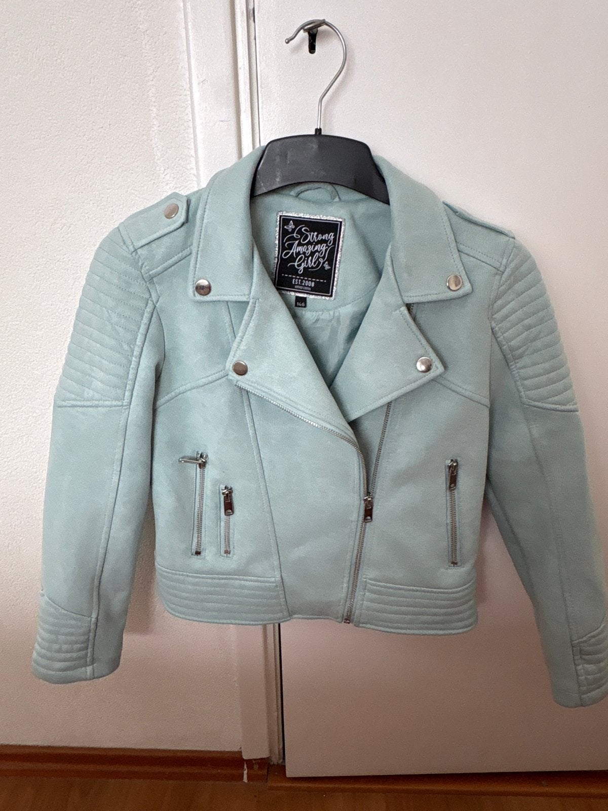 Lichtblauwe bikerjack Strong Amazing Girl maat 146, Ophalen of Verzenden, Gebruikt, Meisje
