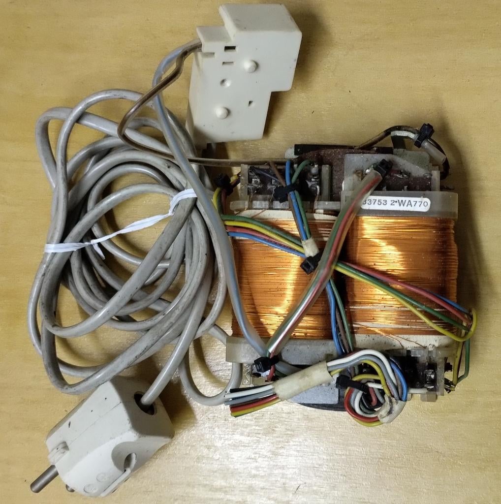 Voedingstransformator trafo 33753 2*WA770 met snoer, Hobby en Vrije tijd, Elektronica-componenten, Ophalen of Verzenden, Gebruikt