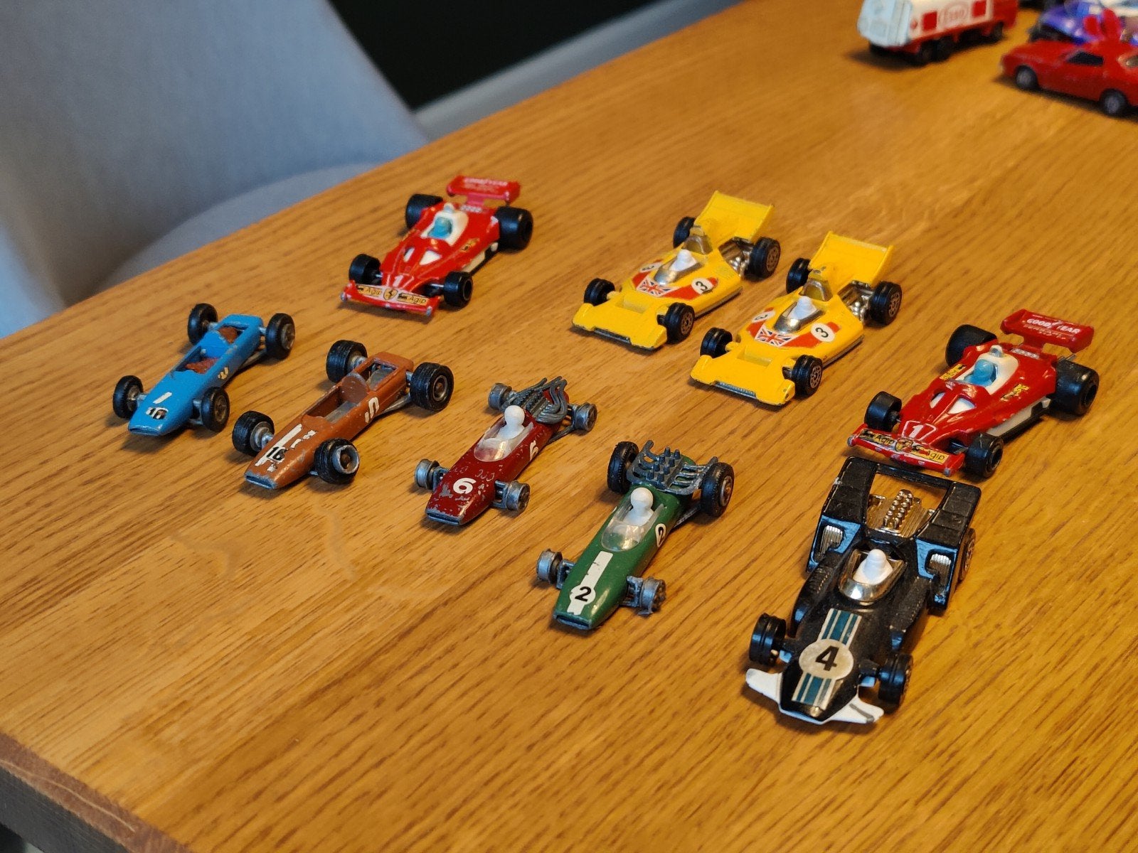 9x Formula Racers Corgi Majorette Bestbox, Ophalen