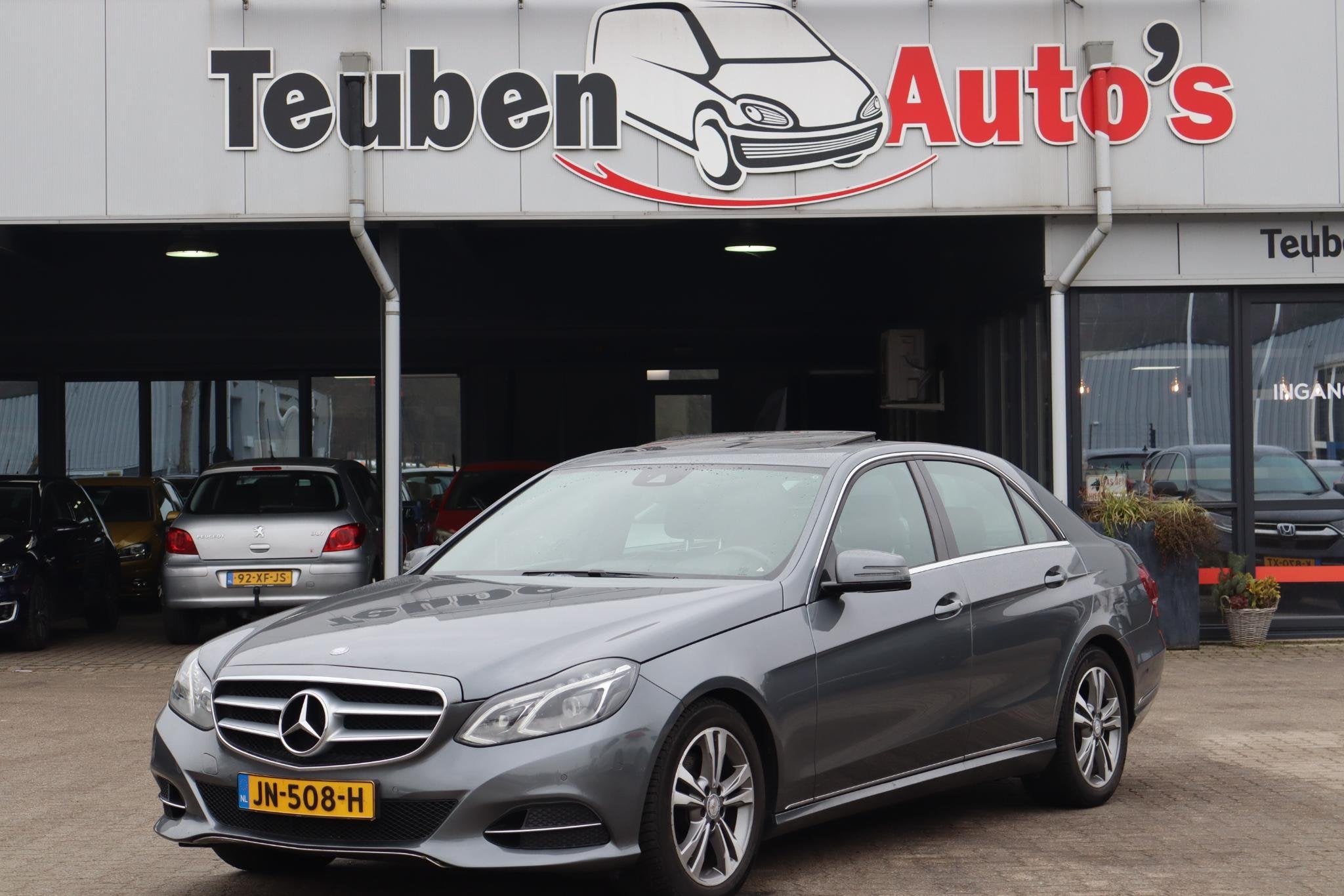 Mercedes-Benz E-klasse 350 BlueTEC Prestige Schuif- kantelda, Auto's, Automaat, Achterwielaandrijving, Gebruikt, 197 €/maand