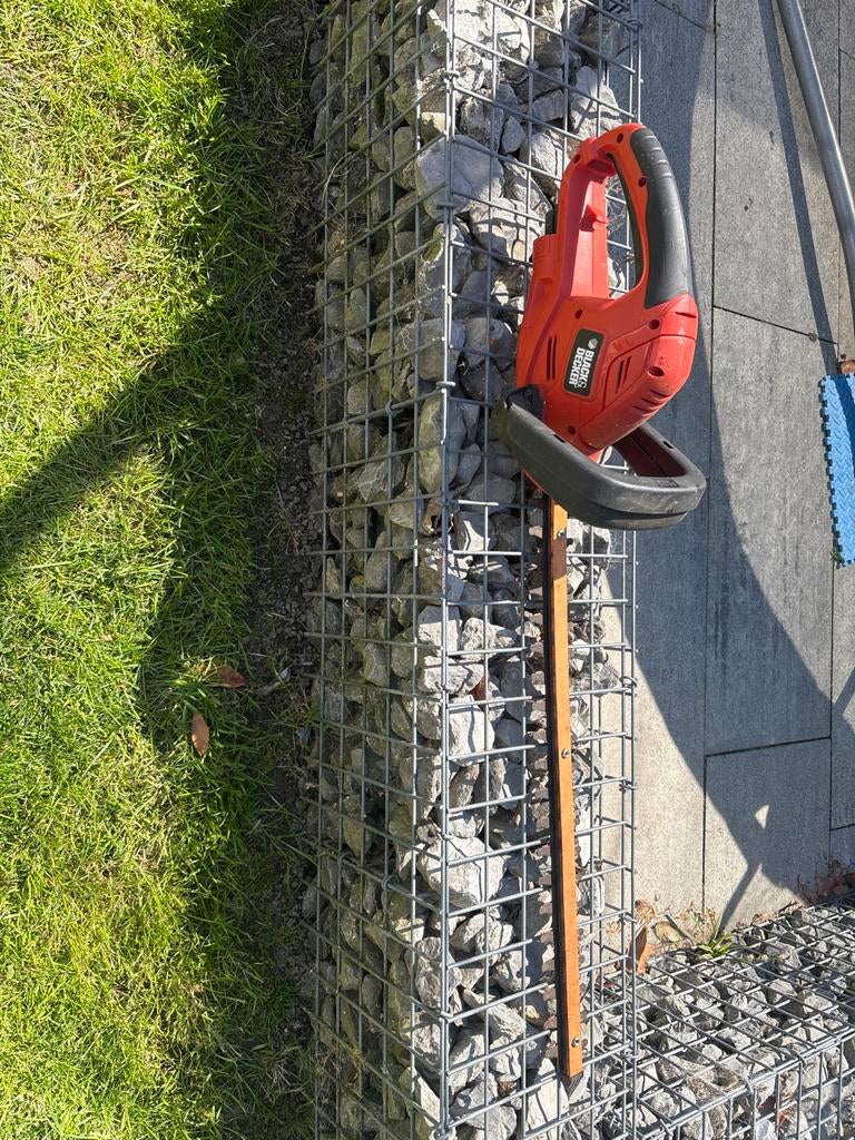 Elektrische heggenschaar (220V) - Black & Decker, Tuin en Terras, Kruiwagens, Ophalen, Gebruikt, Elektrisch