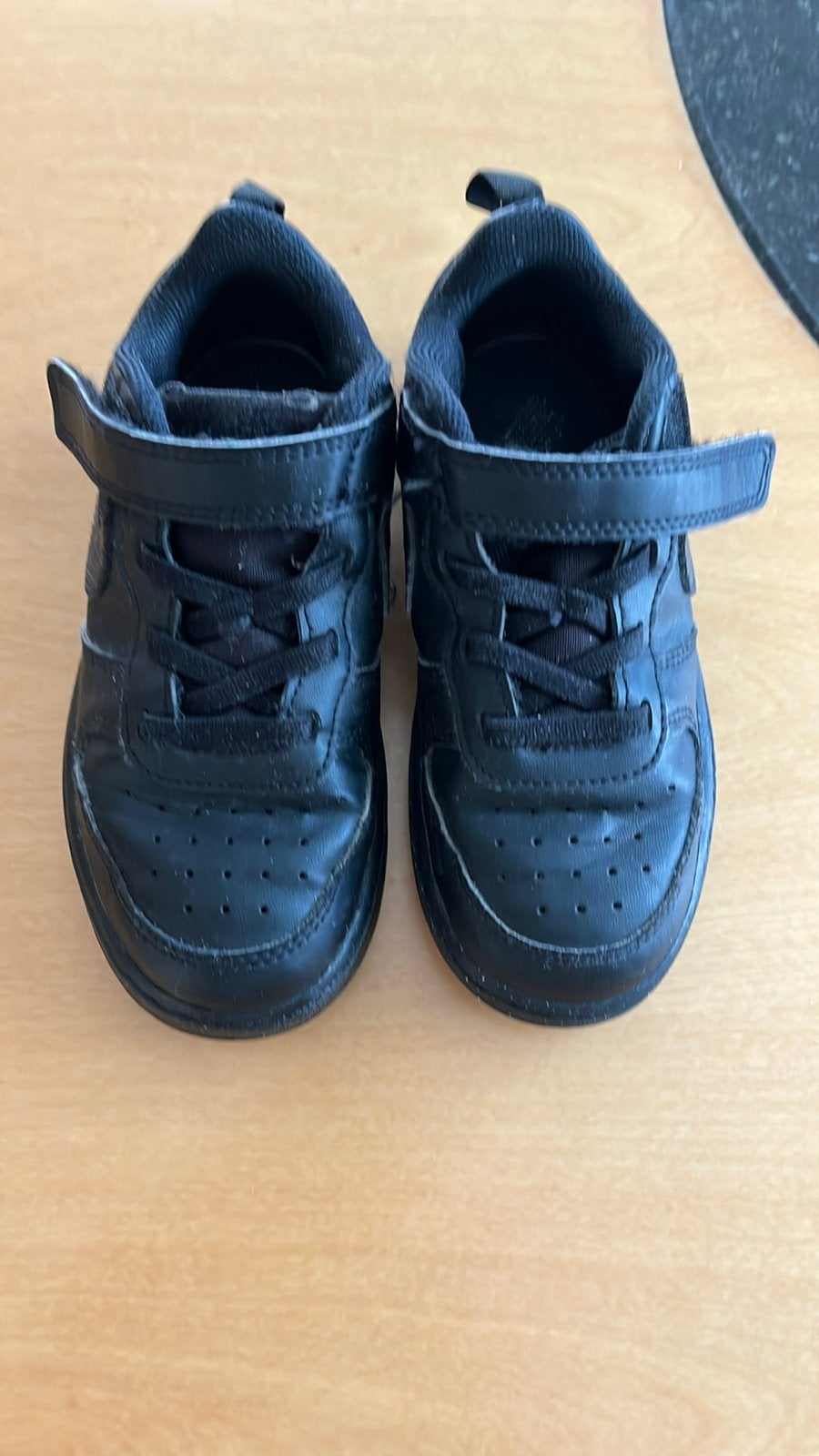 Nike sportschoenen maat 27, zwart, voor jongen of meisje, Ophalen of Verzenden, Gebruikt, Jongen of Meisje, Sportschoenen