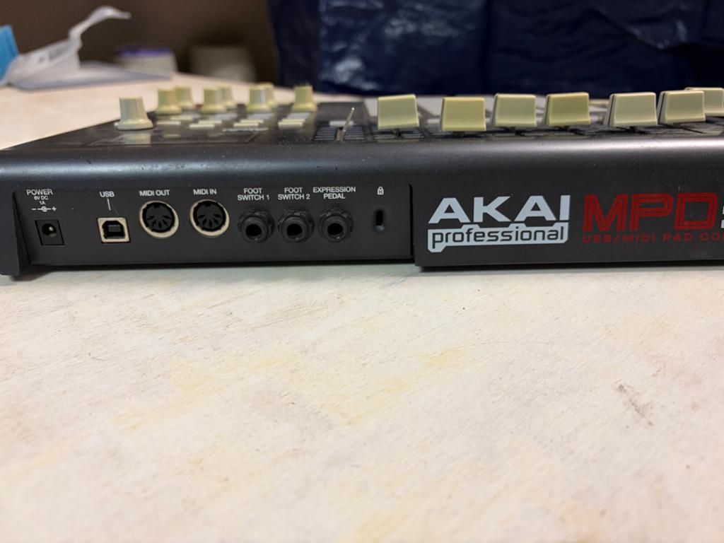 Akai MPD32 MIDI Pad Controller - Zo goed als nieuw, Ophalen, Zo goed als nieuw