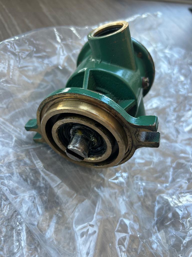 Impellerpomp Volvo Penta, Ophalen of Verzenden, Gebruikt, Motor en Techniek, Motorboot