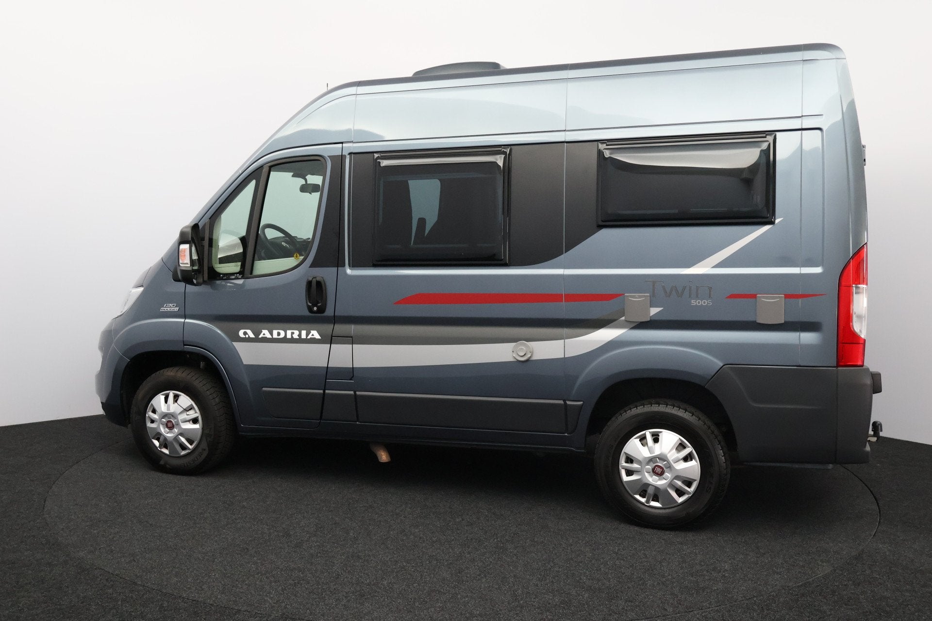 Adria TWIN 500 S/ Automaat!/ Trekhaak/ Zonnedak/ Toilet/ Gas, Caravans en Kamperen, Campers, De Hemmen 17
9206AG  DRACHTEN, NL