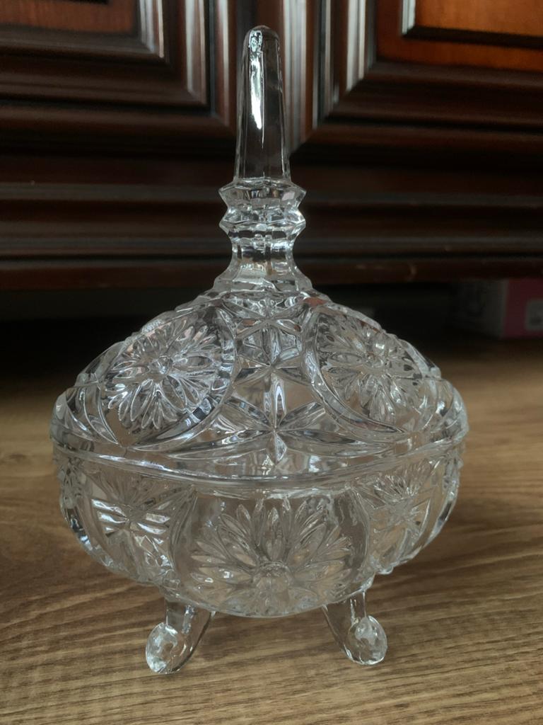 Vintage Kristallen Bonbonnière op Voetjes - Sierlijk Glas, Antiek en Kunst, Ophalen of Verzenden
