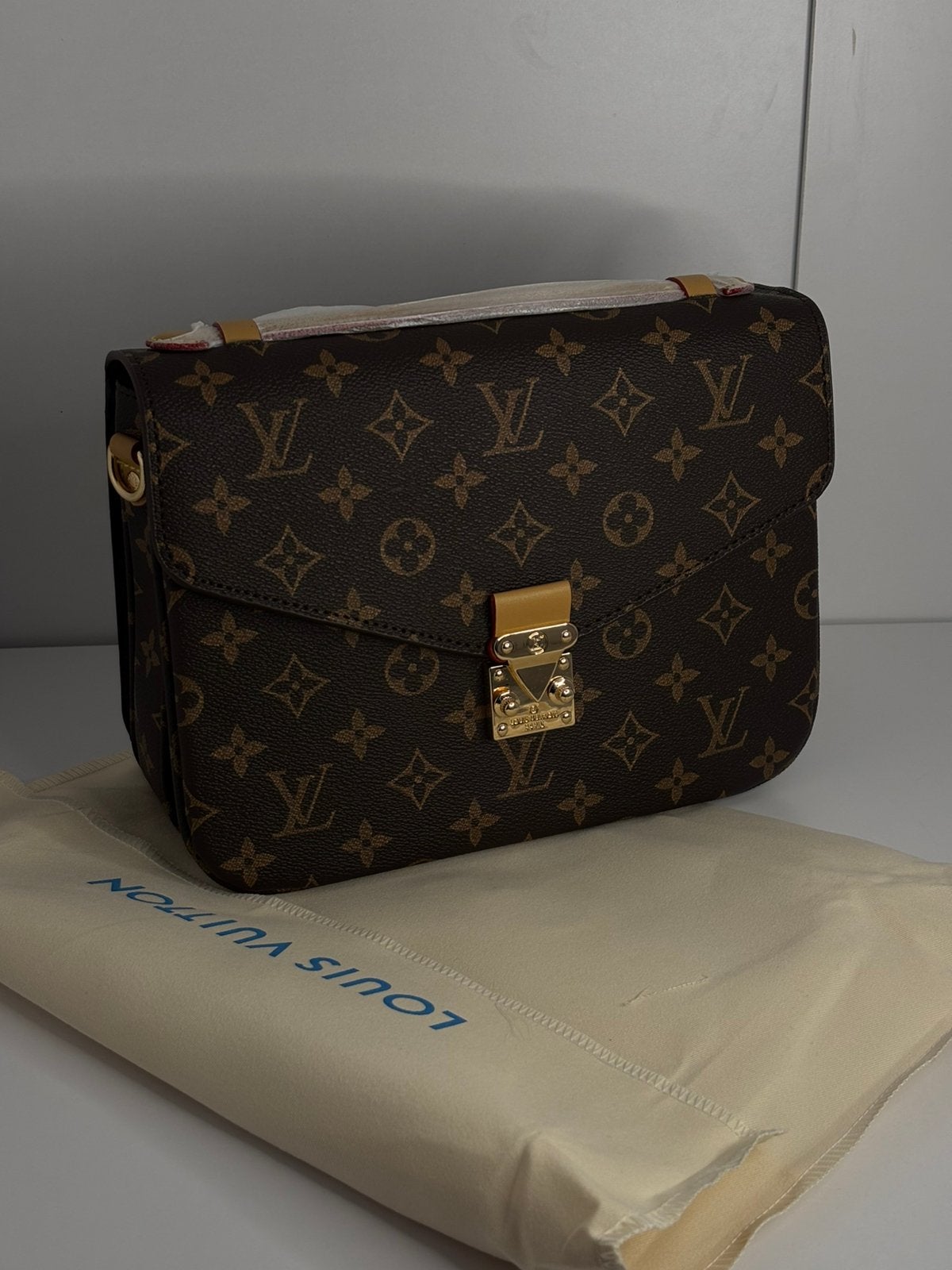 Lv tas, Ophalen of Verzenden, Zo goed als nieuw