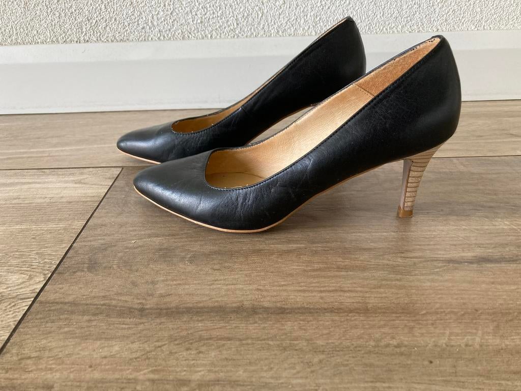 Zwarte leren pumps houten naaldhak maat 38 - nieuw!, Kleding | Dames, Schoenen, Pumps, Zalando Collection, Zwart, Nieuw